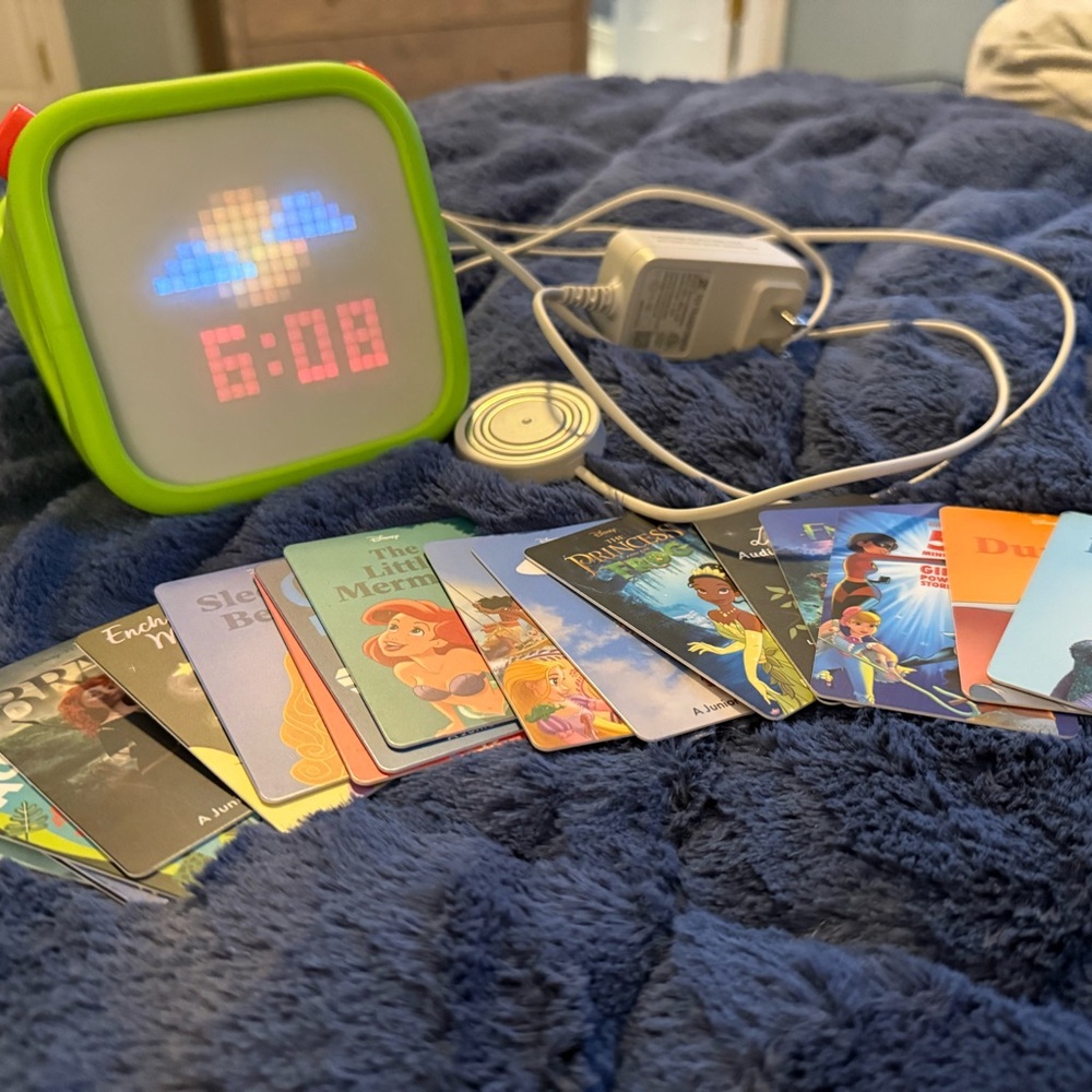 Yoto Player Second Gen (2022) with 18 cards